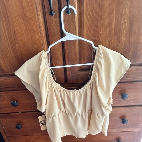 Madden NYC Pale Yellow Top - Picture 4 of 4